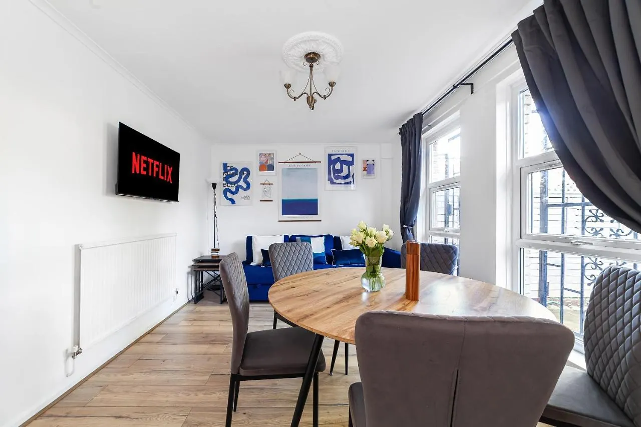 Сasa de vacaciones Arte Stays - 3-Bedroom Bright House London, Haggerston, Garden, Parking, 8 Min Walk To Haggerston Station, Weekly Or Monthly Stays, Serviced Accommodation - 7 Guests
